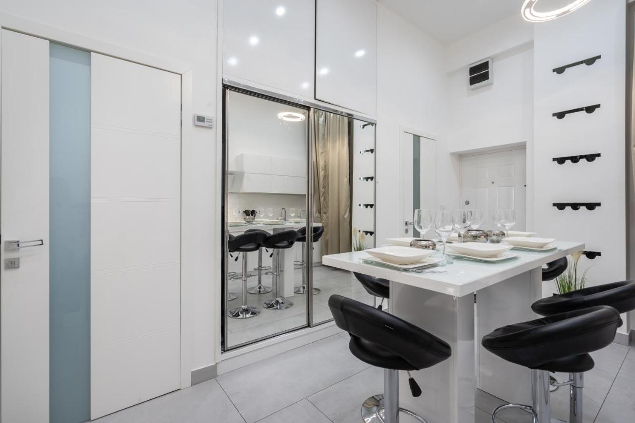 Opera Luxury Apartment With Free Parking ブダペスト エクステリア 写真
