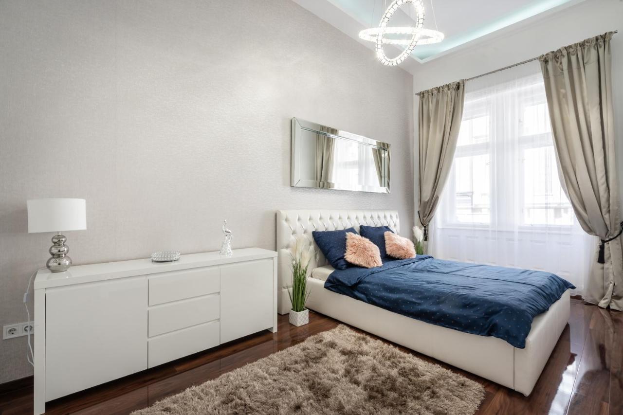 Opera Luxury Apartment With Free Parking ブダペスト エクステリア 写真