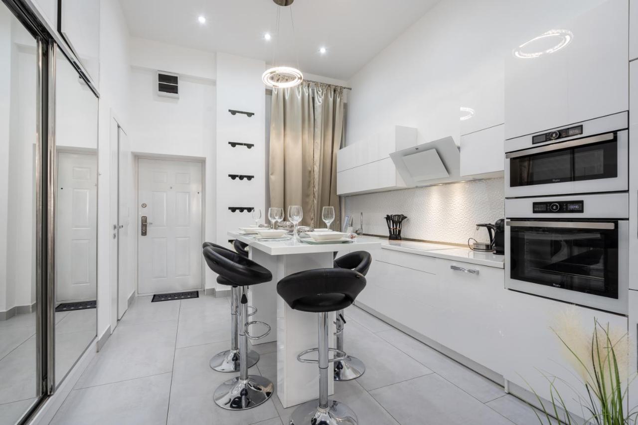 Opera Luxury Apartment With Free Parking ブダペスト エクステリア 写真